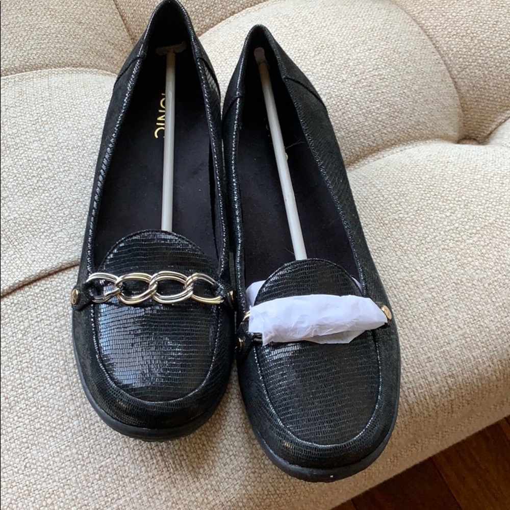 NWT Vionic Charm Alda Loafer